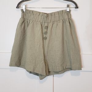 Umgee USA Size Medium Shorts Paperbag Sage Green Vertical Light Gray Stripes